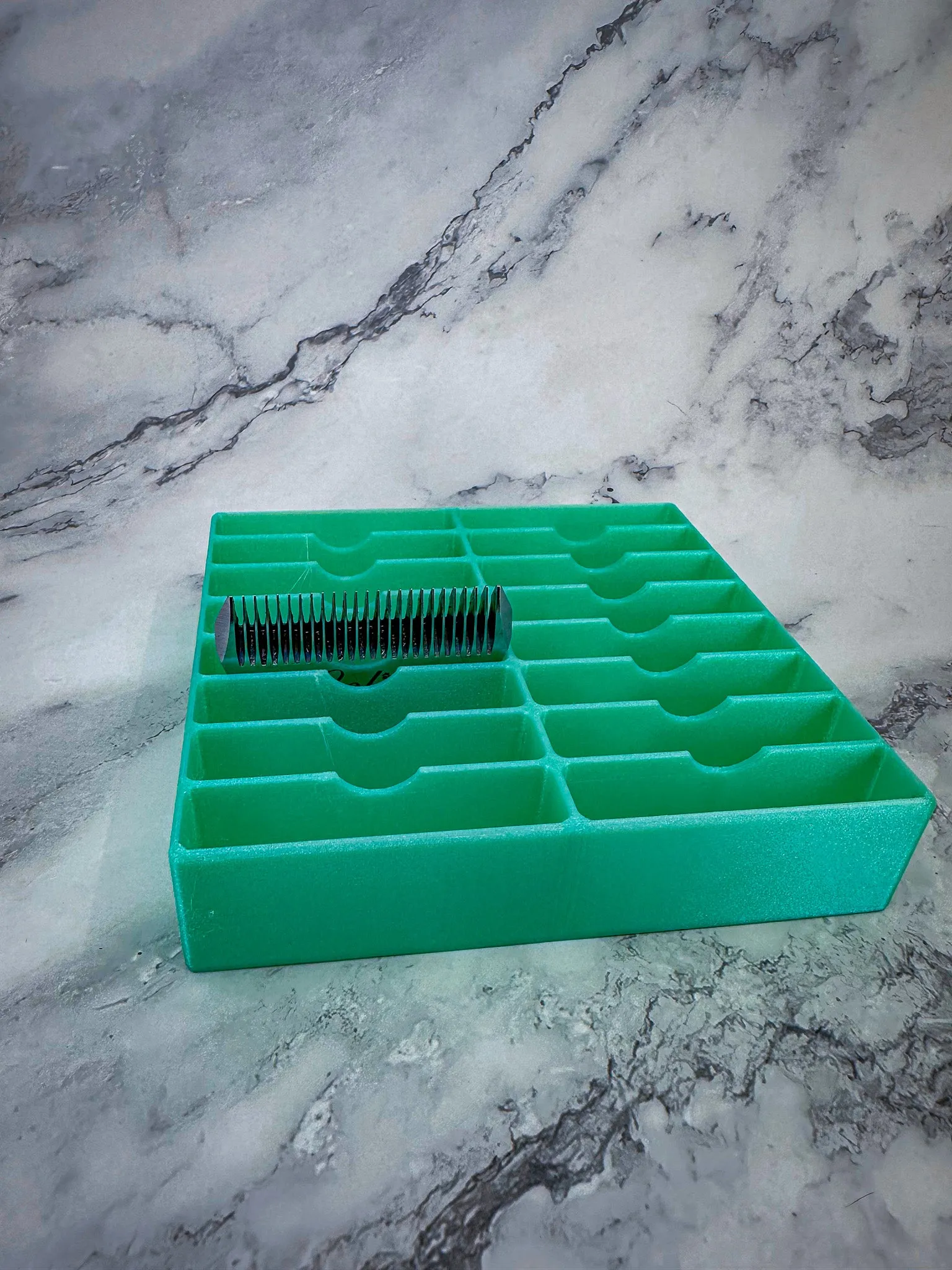 The Pug--Dog Grooming *Wide* Size Clipper Blade Holder | up to 16 |